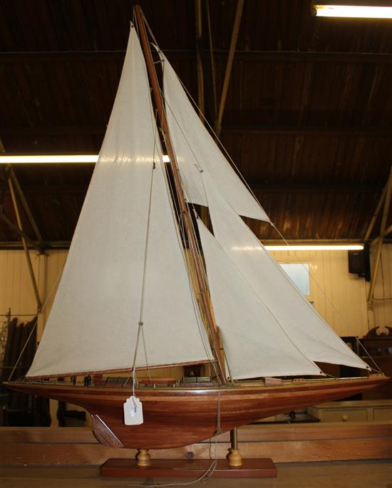Model of Shamrock yacht